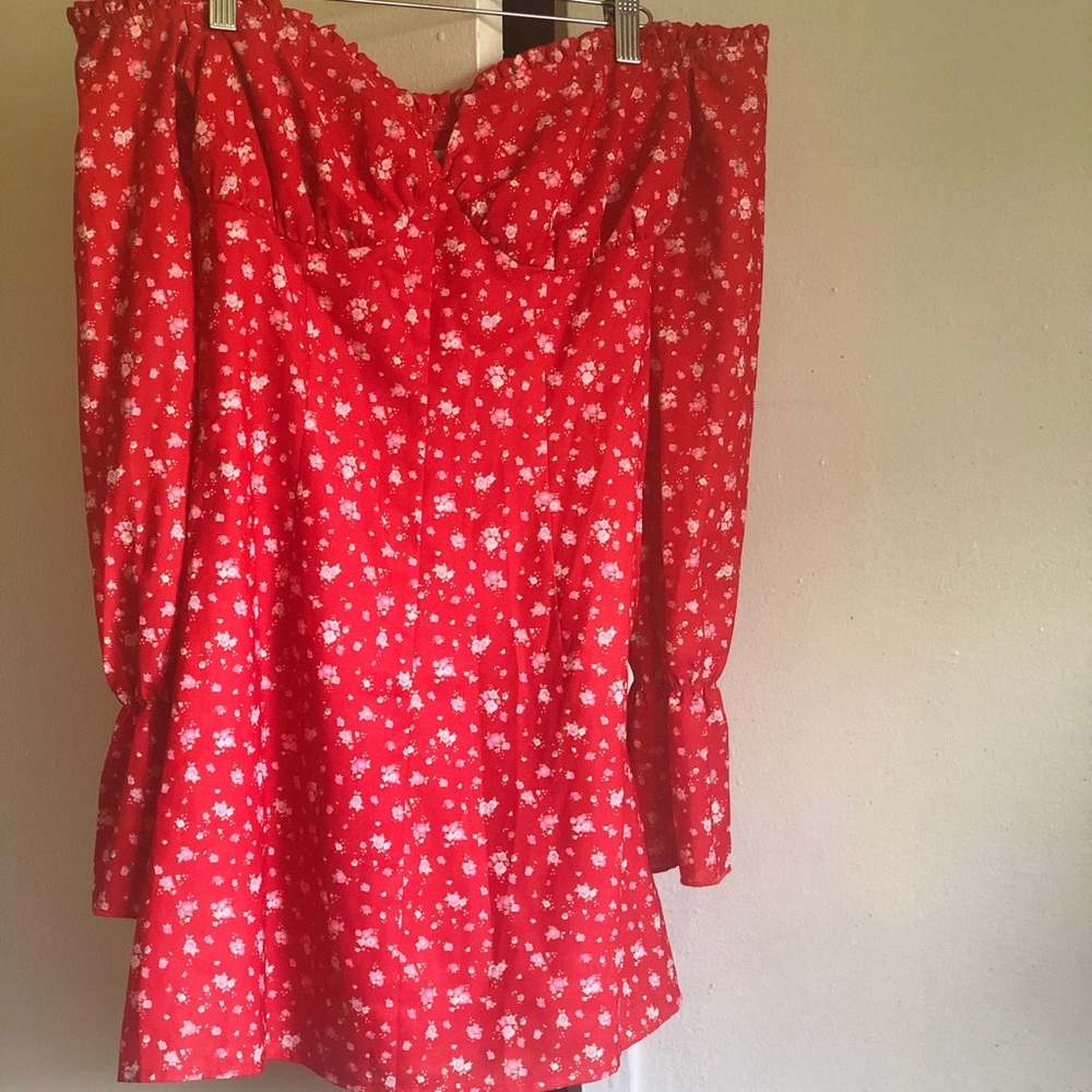 Off the shoulder XS Tiger Mist Red Floral Dress